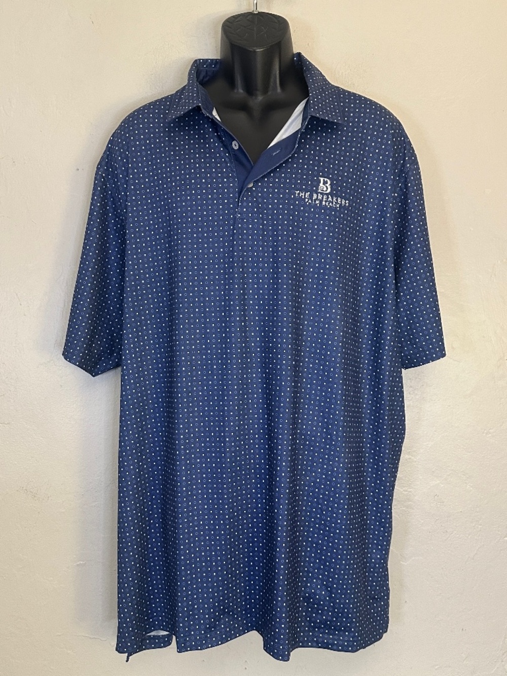 The Breakers Palm Beach Embroidered Polo XXL Gently worn 90% polyester/10% spand
